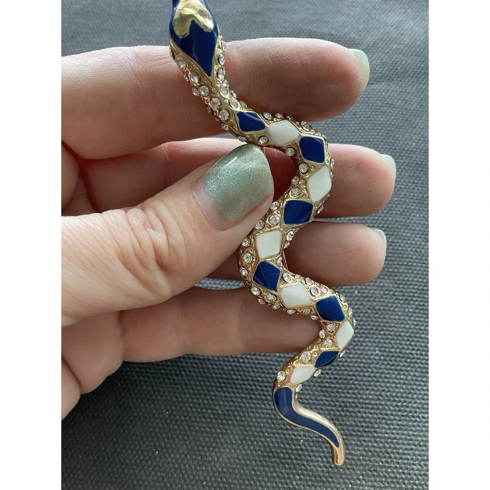 Vintage Gold Tone Snake Brooch Pin Blue White Enamel Rhinestones - Picture 3 of 8